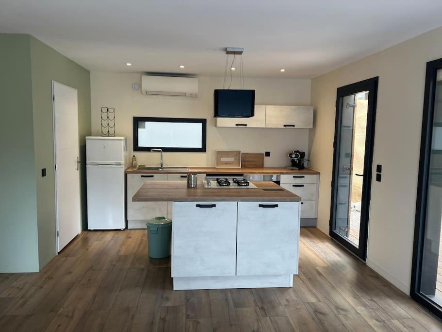 Maison En Bois A Entrechaux المظهر الخارجي الصورة